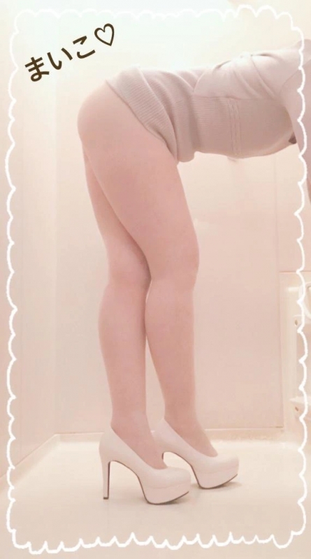 足、なでなでしてみる？♡